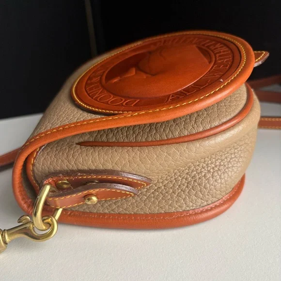 Vintage Dooney and Bourke Awl Taupe Leather Big Duck Crossbody Bag - Picture 8 of 16